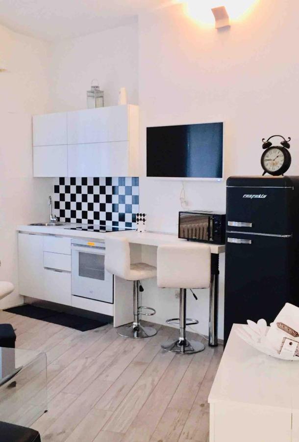 לינה וארוחת בוקר מילאנו Joo'S Flat מראה חיצוני תמונה